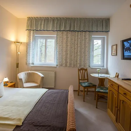 Отель Kurhotel Bad Suderode